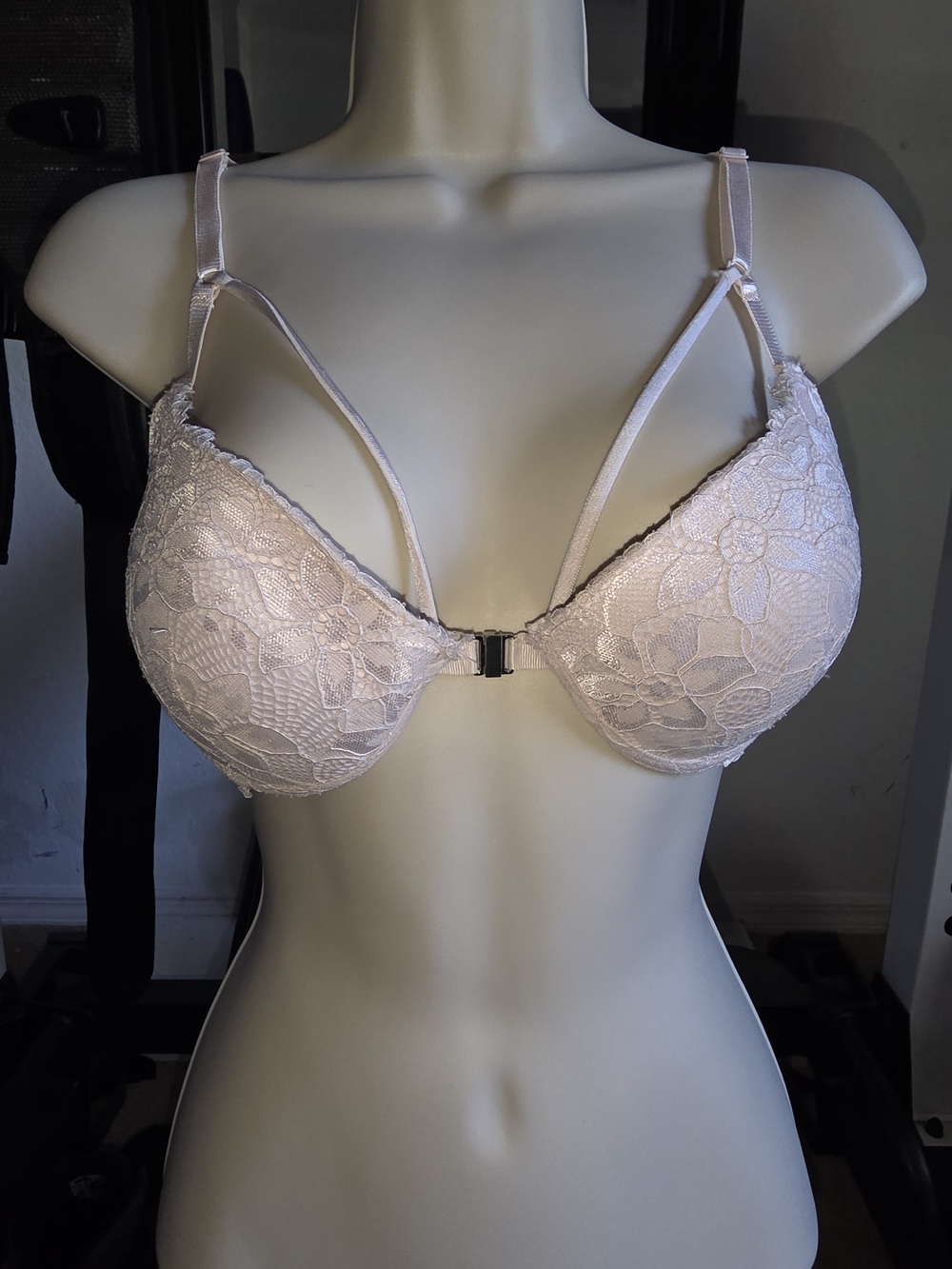 Front-Closure Lace Bra